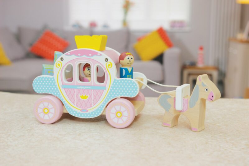 Princess Carriage with Prince and Princess and Horse by Indigo Jamm