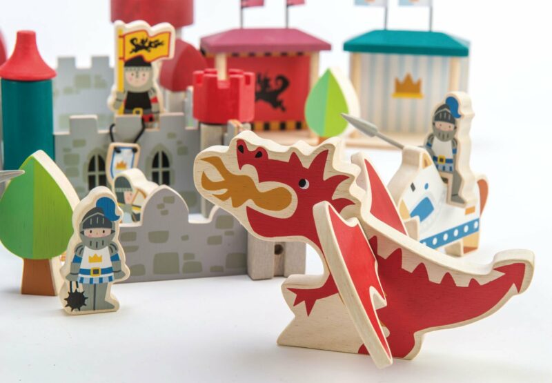 Royal castle dragon toy