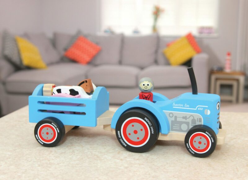 Animal themed tractor toy