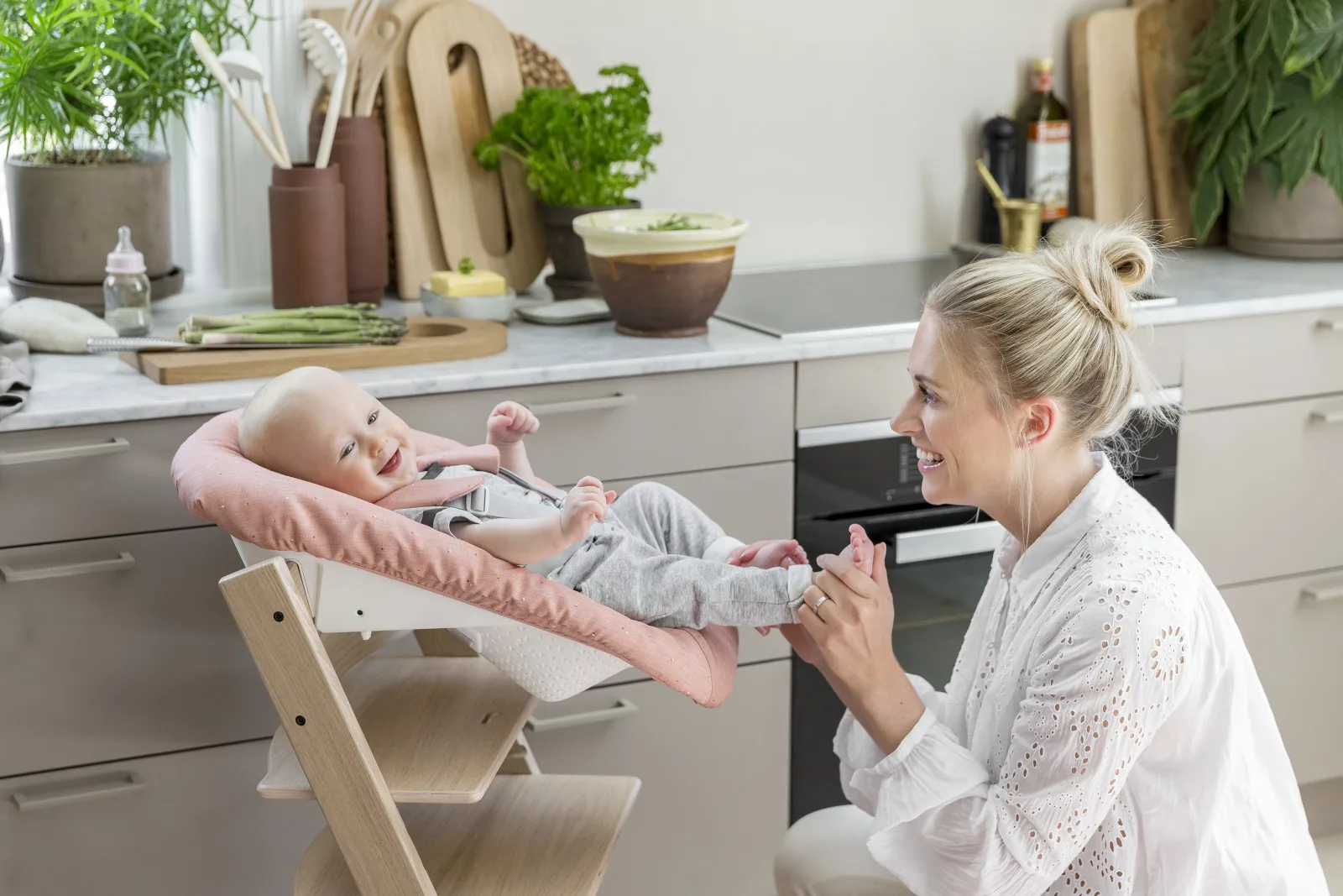 Stokke Tripp Trapp High Chair with Newborn Set - Natural / Coral