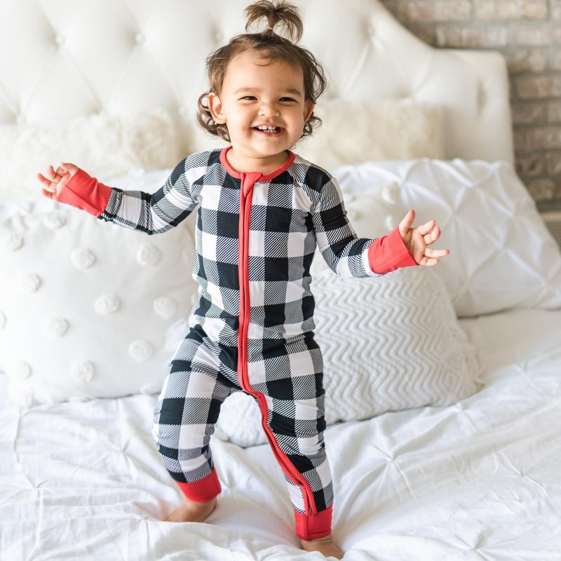 Black and white plaid baby pajamas hot sale