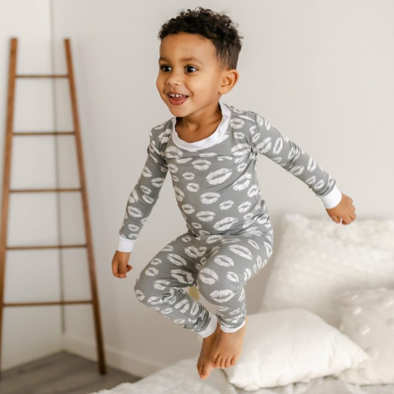Little Sleepies Gray Kisses Two-Piece Bamboo Viscose Pajama Set â Blossom