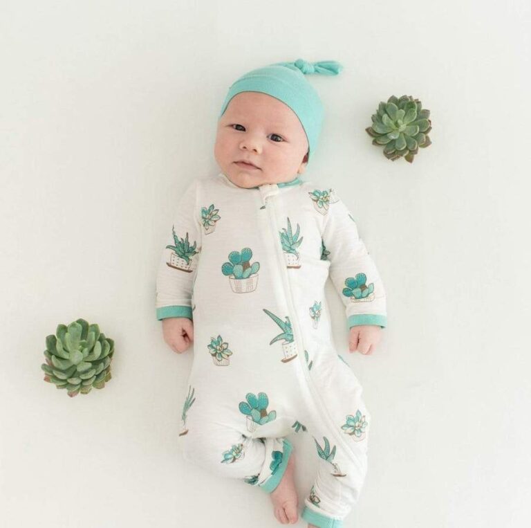 Kyte BABY Zippered Romper in Succulent Blossom