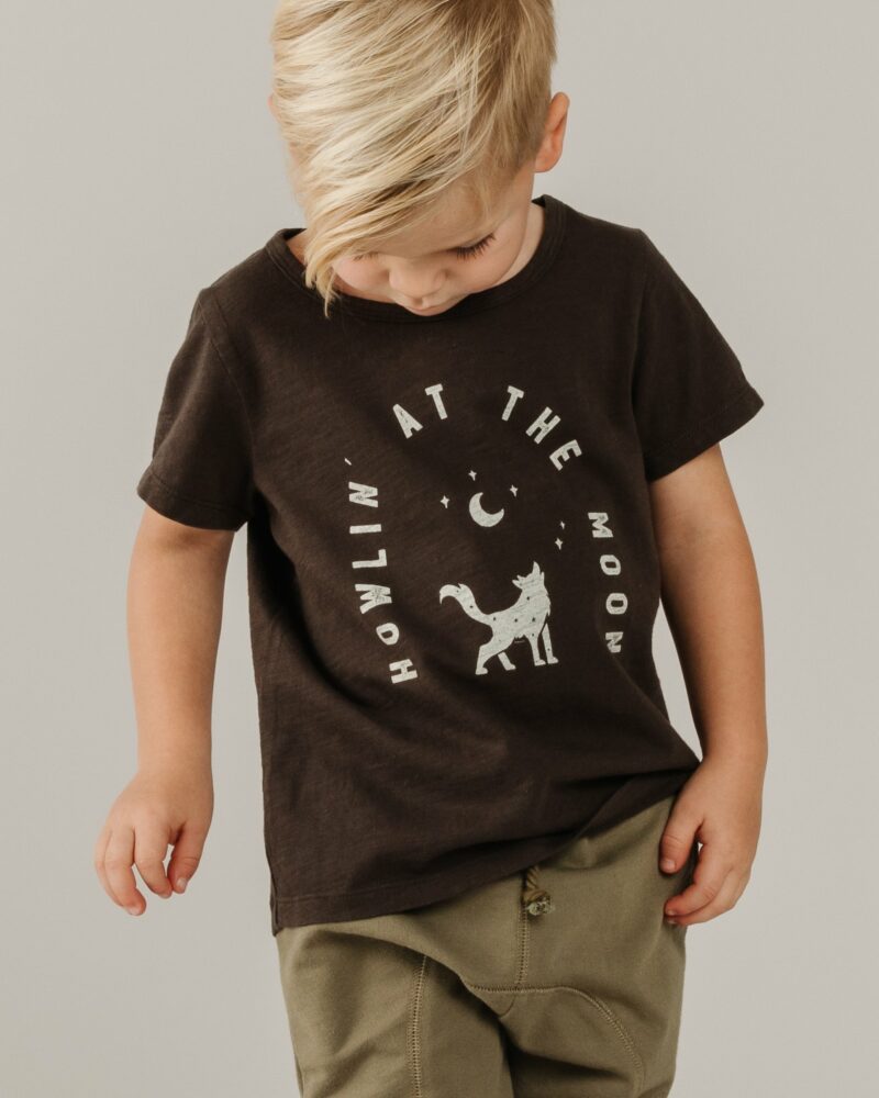 Rylee & Cru Howlin' at the Moon Basic Tee