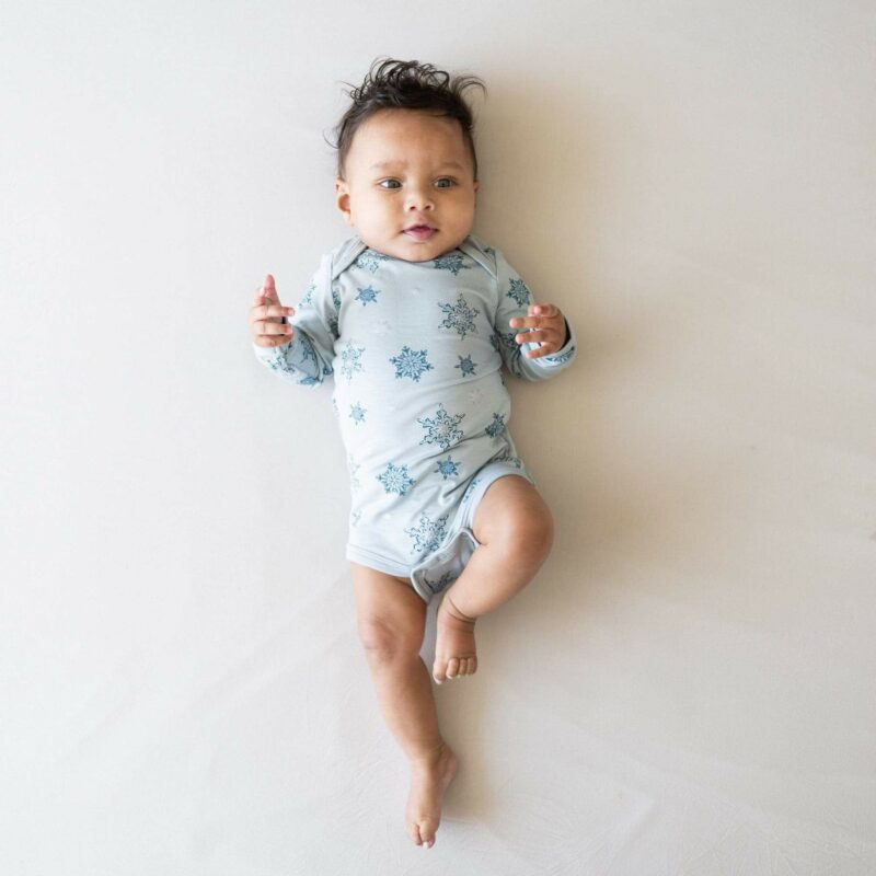 Kyte BABY Long Sleeve Bodysuit in Snowflake Kyte BABY Long Sleeve Bodysuit in Snowflake