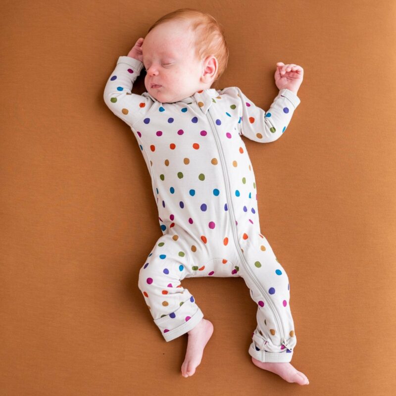 Kyte BABY Zippered Romper in Oat Polka Dot