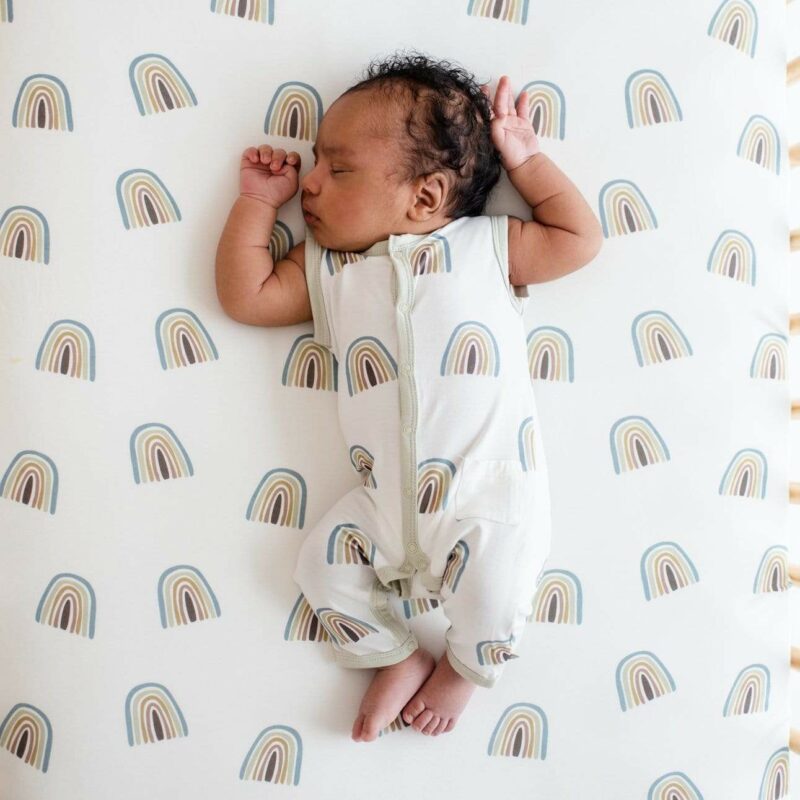 Kyte BABY Sleeveless Snap Romper in Aloe Rainbow