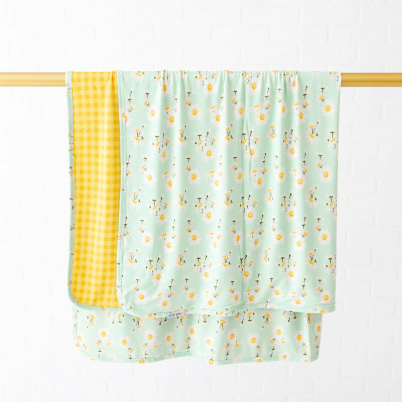 Dream Jamms Born to Bloom Bamboo Viscose Reversible Blanket