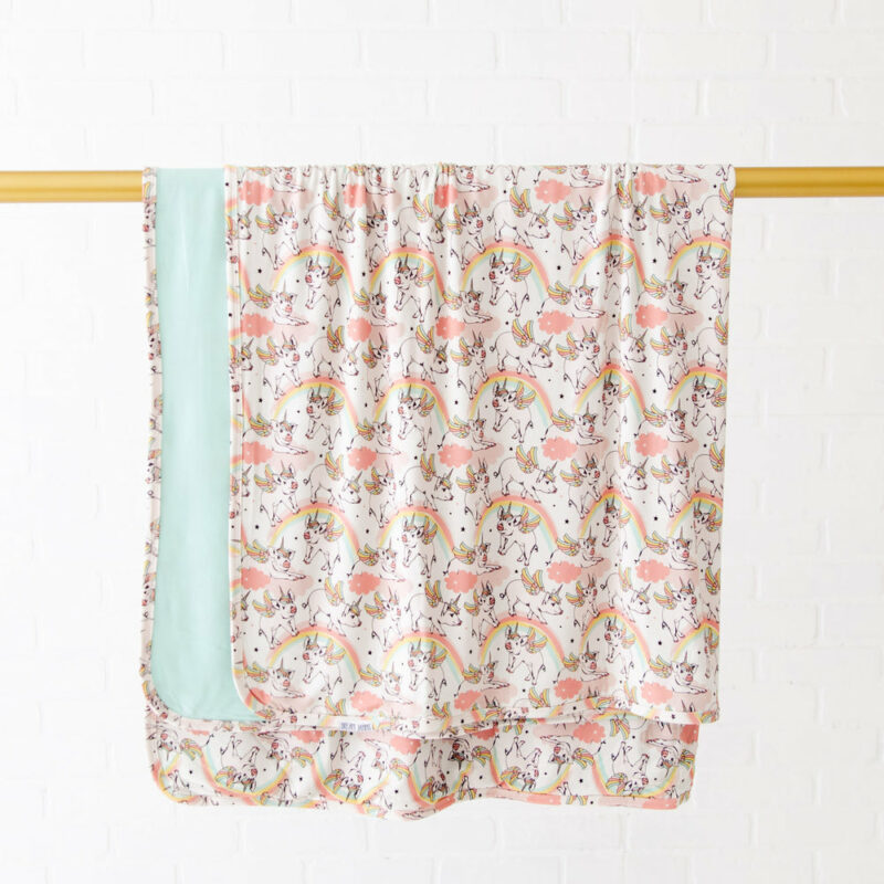 Dream Jamms When Pigs Fly Bamboo Viscose Reversible Blanket