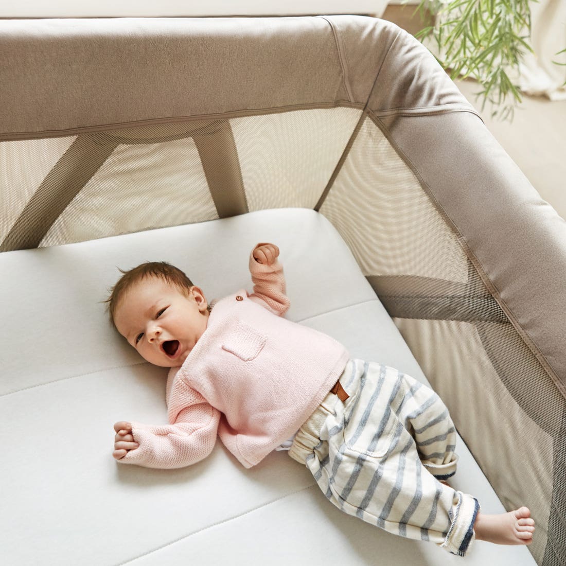 Nuna portable crib hotsell