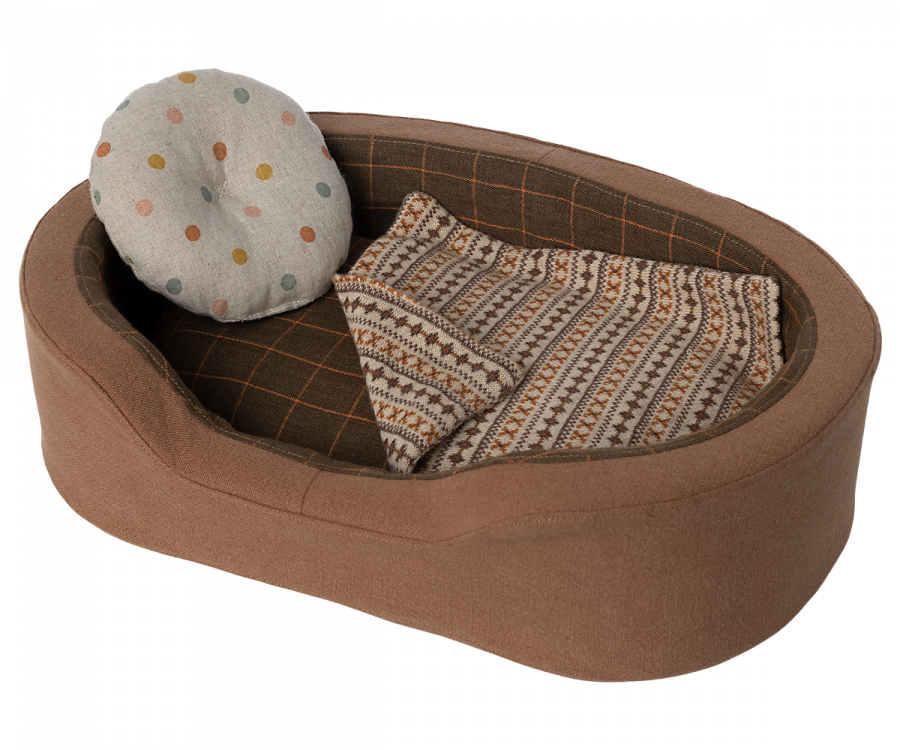 Maileg Dog Basket in Brown