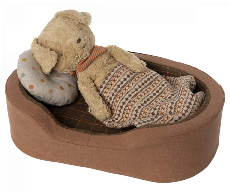 Dog Basket in Brown from Maileg