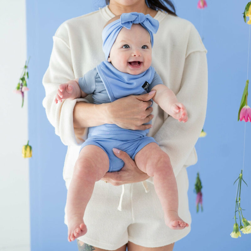 Kyte BABY Bib in Periwinkle Blossom