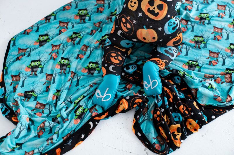 Jasper/Dex Glow-In-The-Dark Birdie Blanket made by Birdie Bean
