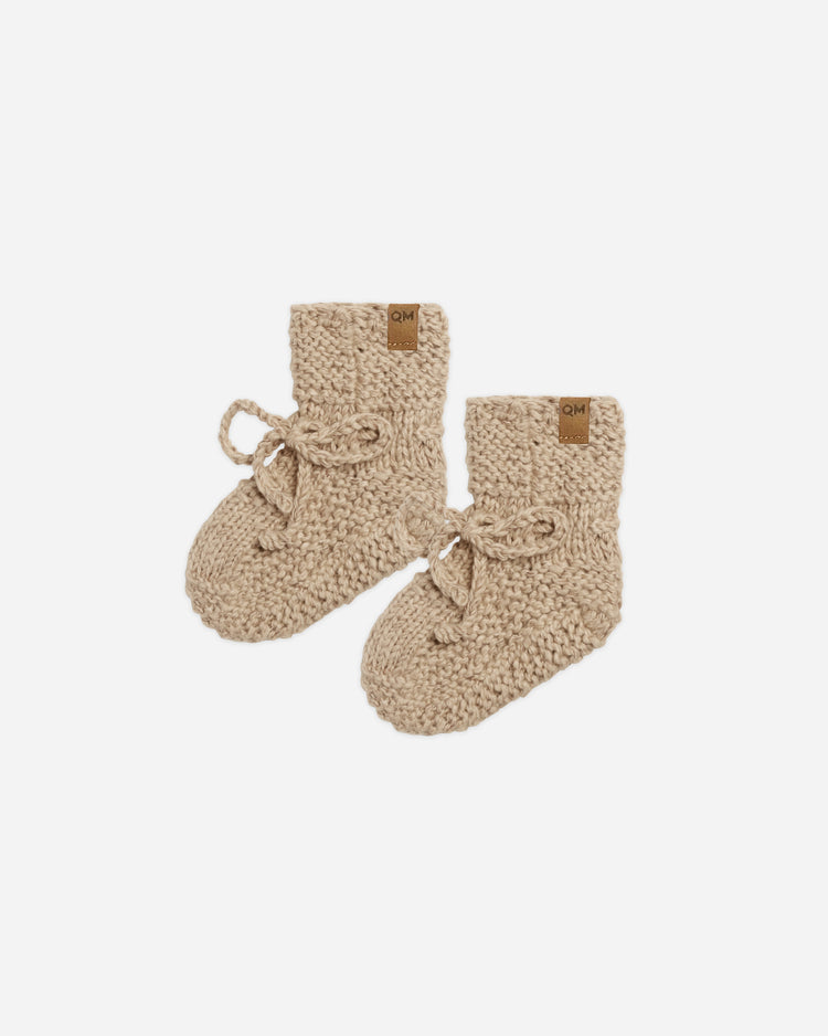 Quincy Mae Knit Booties In Latte Speckled