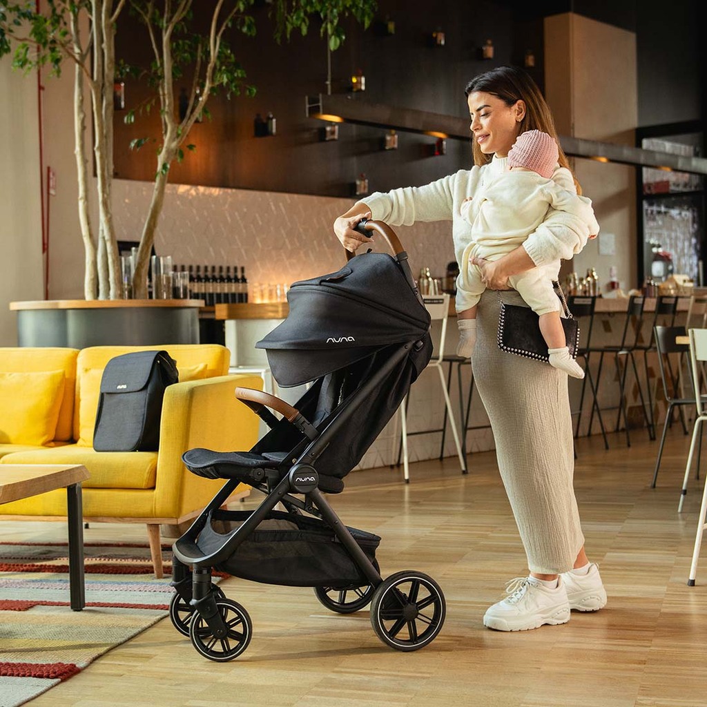 Nuna TRVL LX