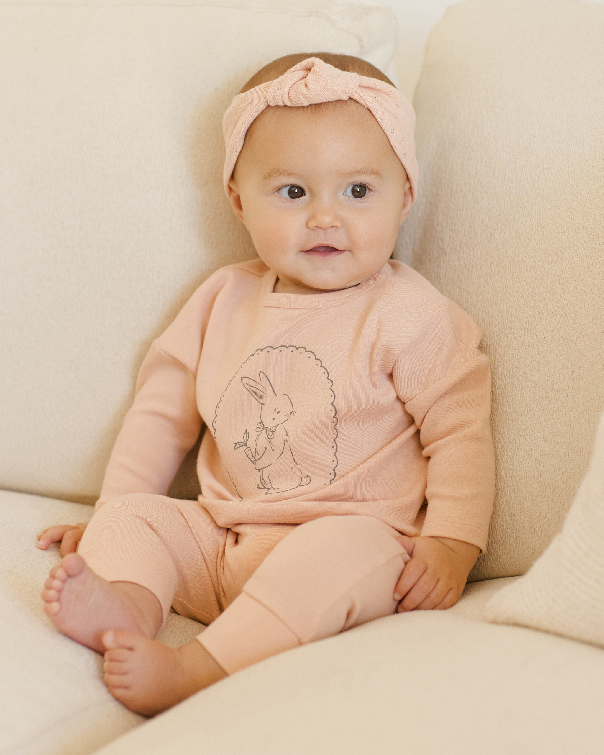 Quincy Mae Long Sleeve Tee In Bunny