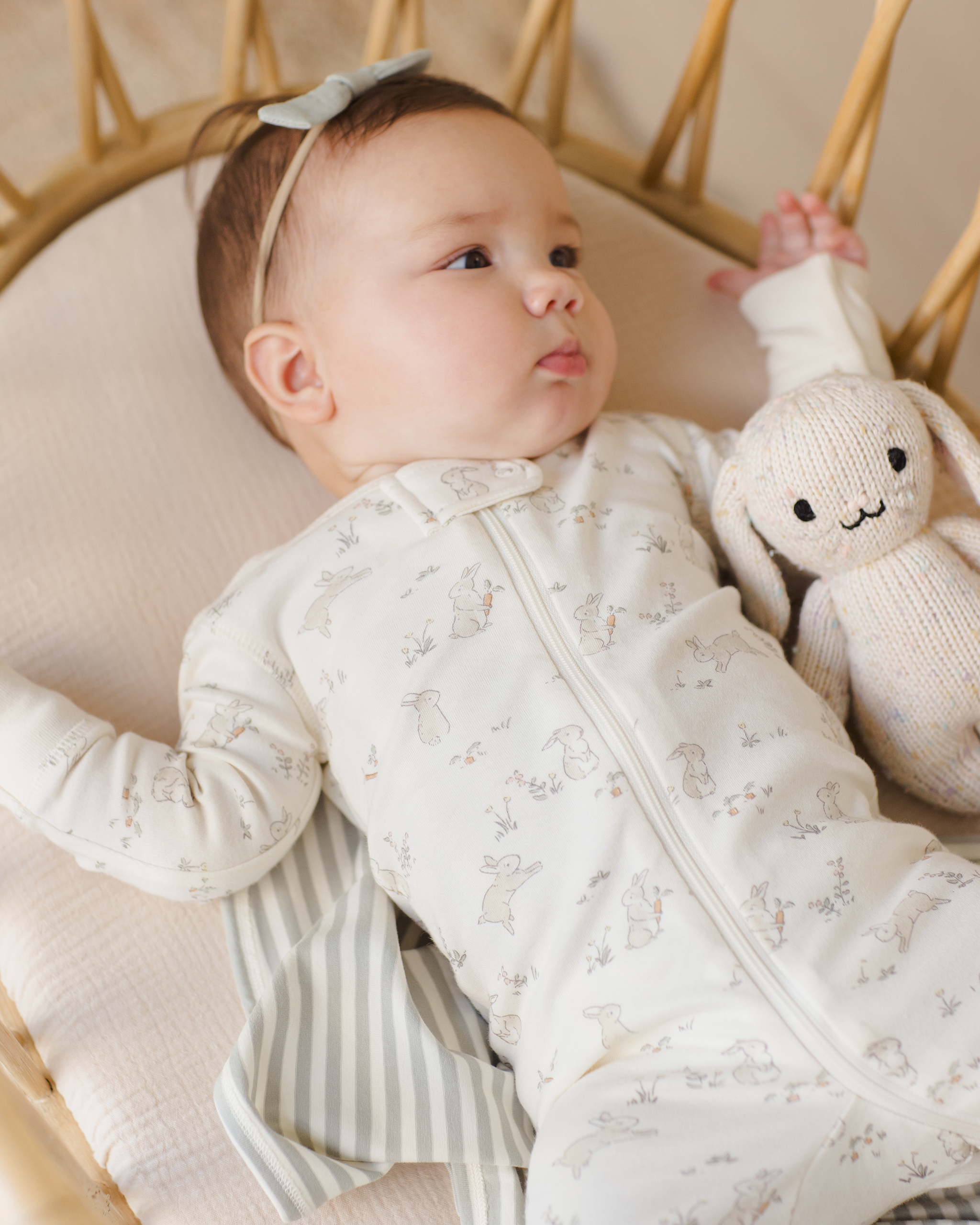 Quincy Mae Zip Longsleeve Sleeper In Bunnies
