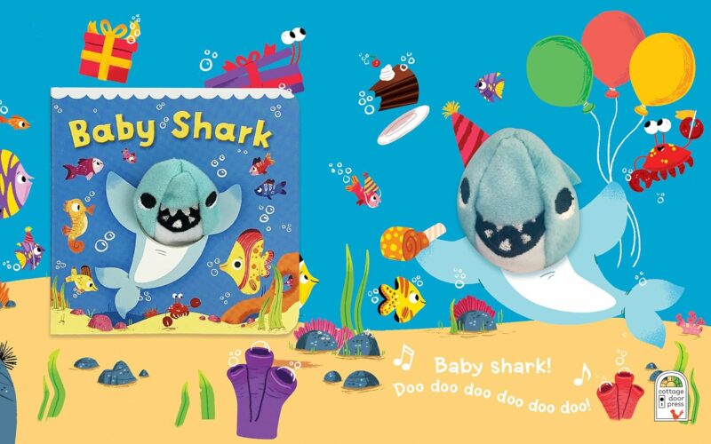 Baby Shark Interactive Finger Puppet Board Book made by