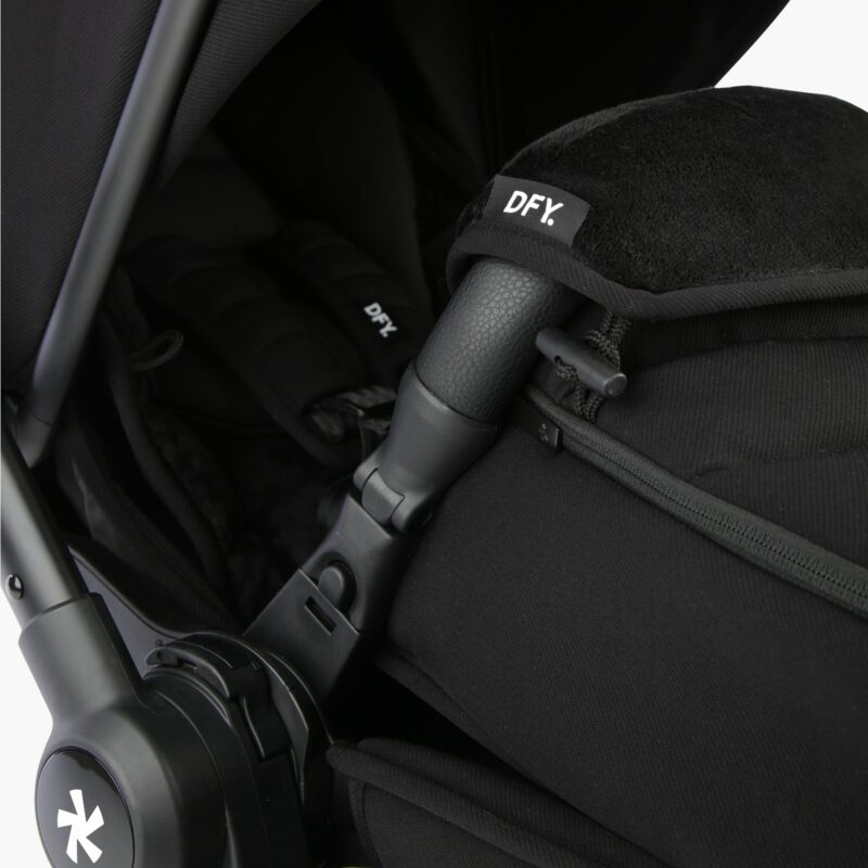 R1 Footmuff made by DFY. Ordinary