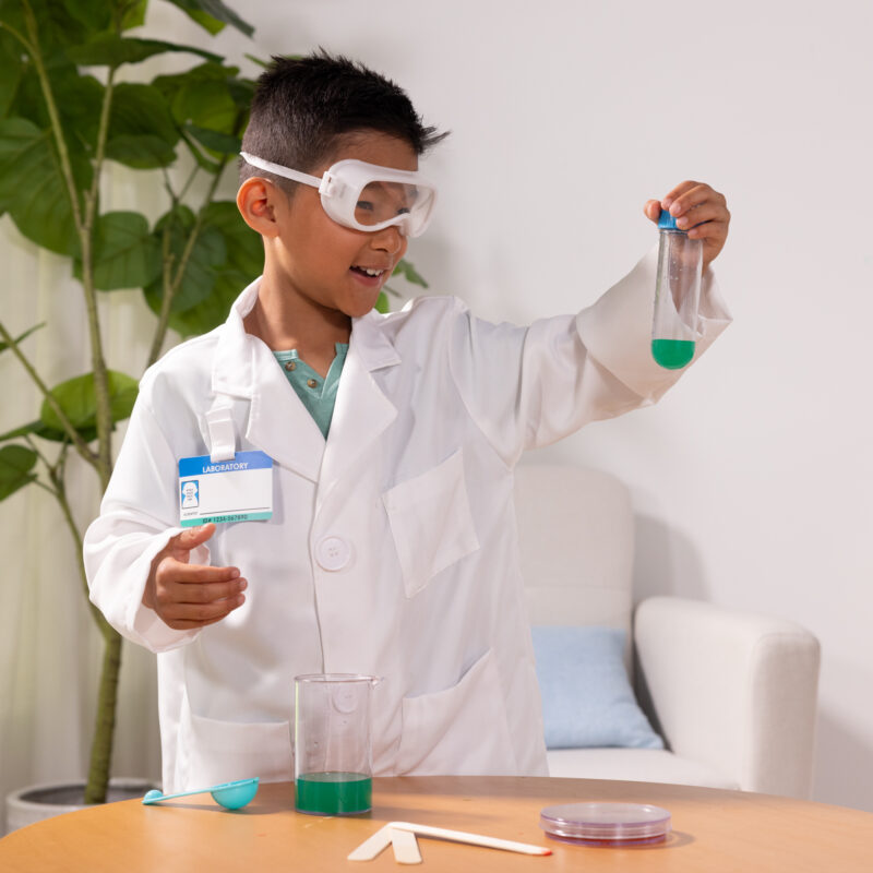 Scientist Role Play Set from Melissa & Doug