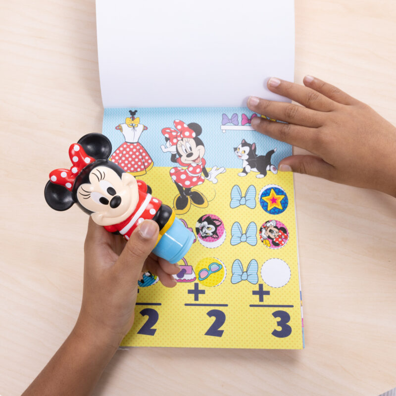 Sticker WOW! Minnie - On the Go Travel Activity from Melissa & Doug