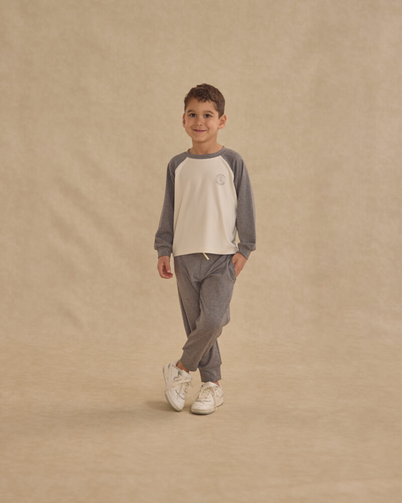 Rylee & Cru Relaxed Sweatpant In Heathered Grey