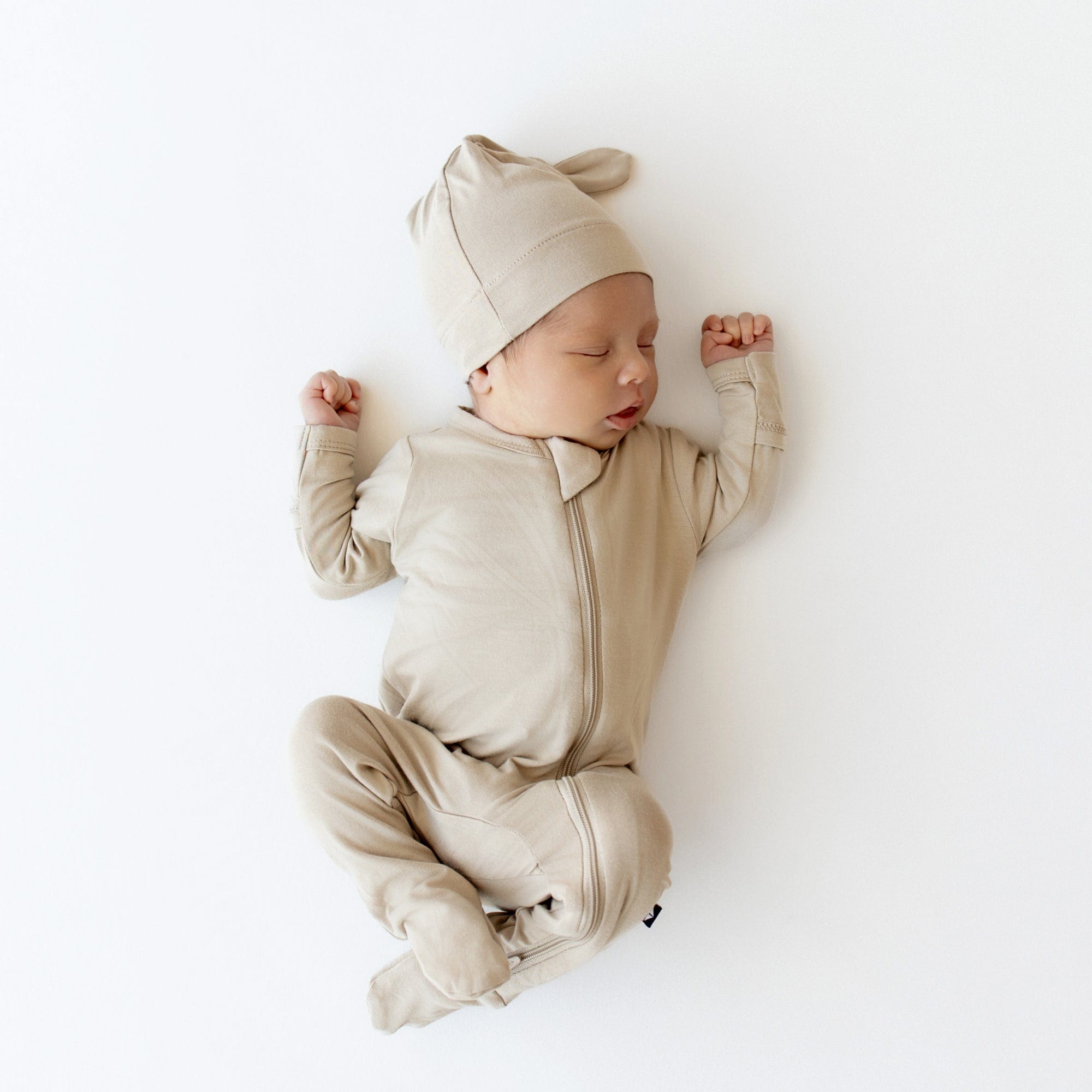 Kyte BABY Zippered Footie in Almond