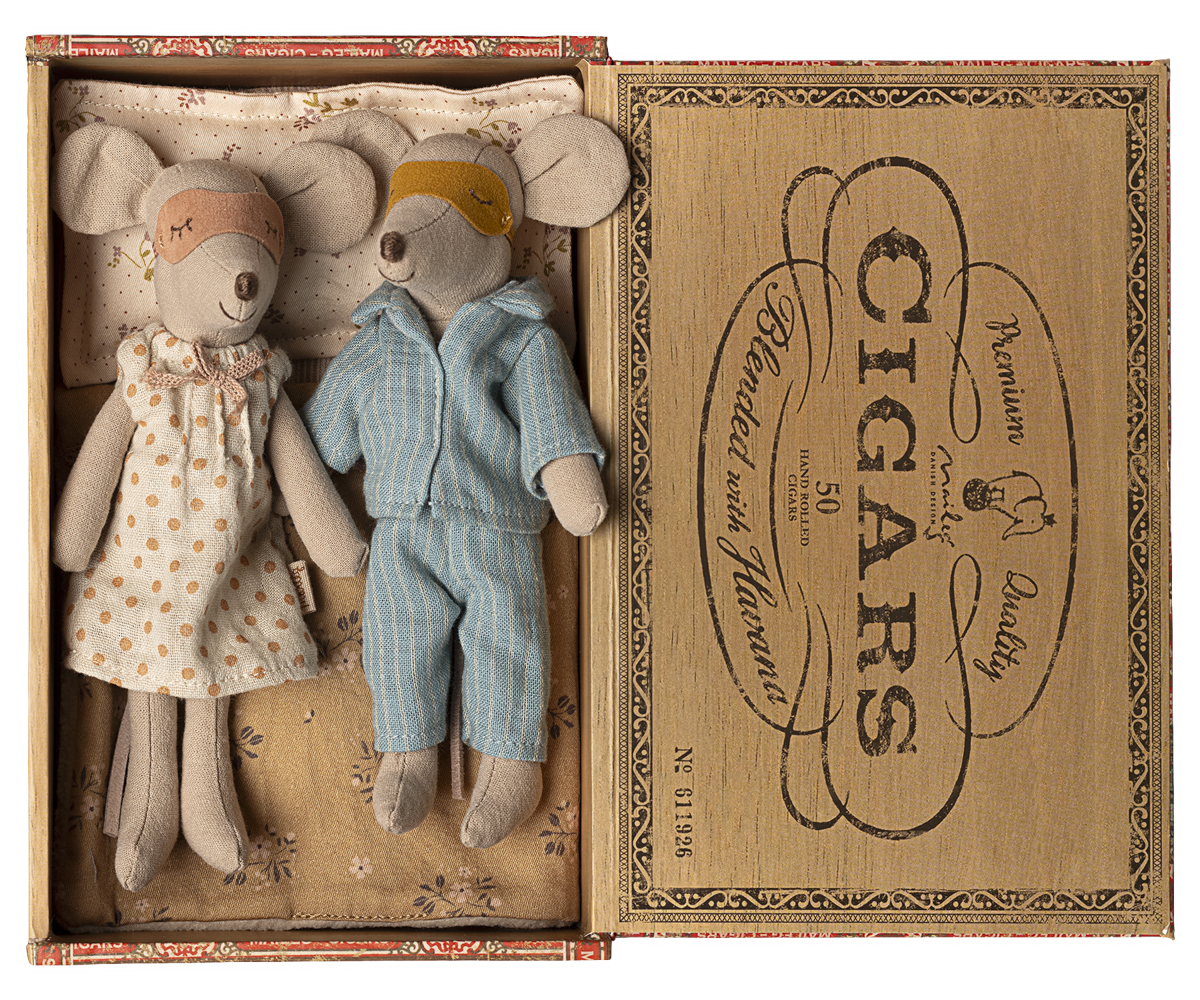 Maileg Mum & Dad Mice in Cigar Box Bed