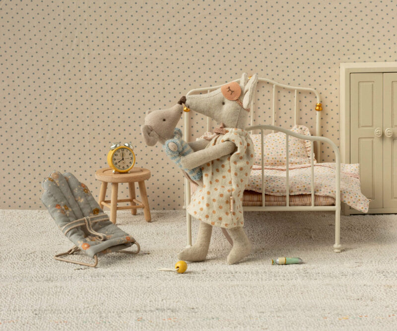 Nightgown in Light Grey for Mum Mouse from Maileg