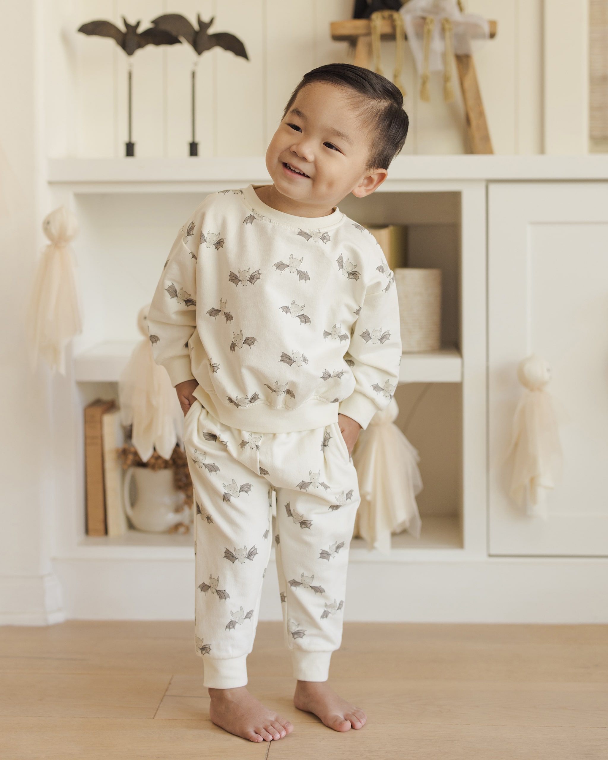 Quincy Mae Relaxed Fleece Sweatshirt In Bats