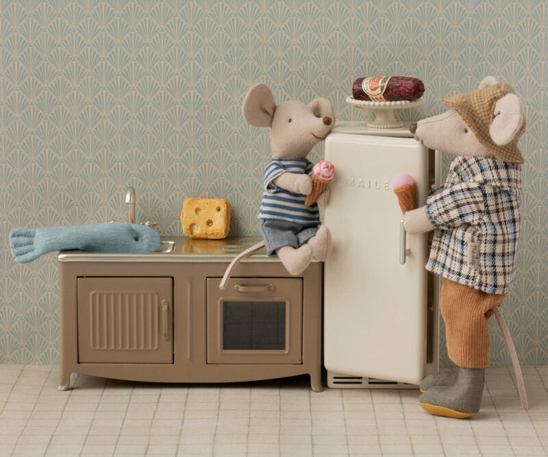 Fridge For Mouse In Off White from Maileg