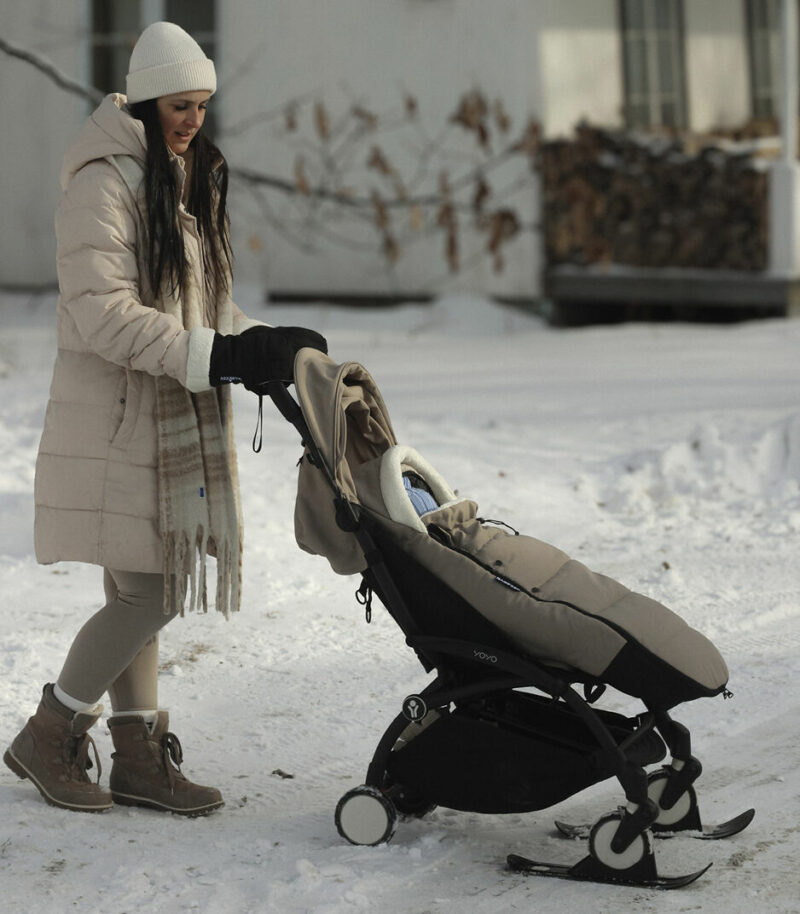 YOYO Mittens made by Stokke