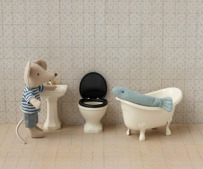 Water Closet For Mouse In Off White from Maileg