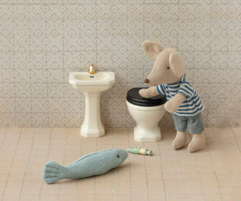 Bathroom Sink For Mouse In Off White from Maileg