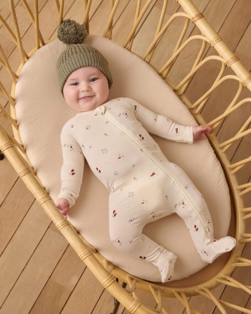 Quincy Mae Bamboo Zip Footie In Winter Wonderland