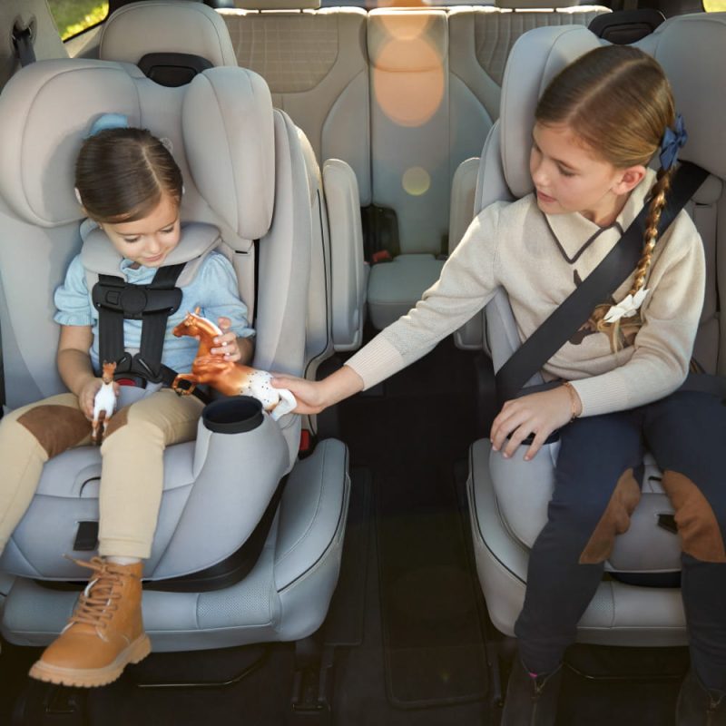 CC414HHE_Lifestyle_Image12 Maxi Cosi Pria All-in-One Convertible Car Seat