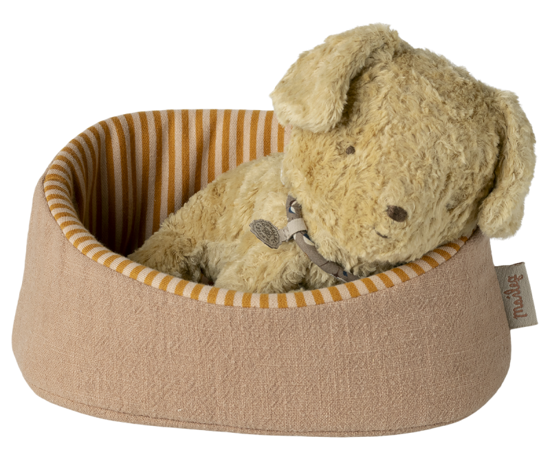 Pet Basket In Powder from Maileg