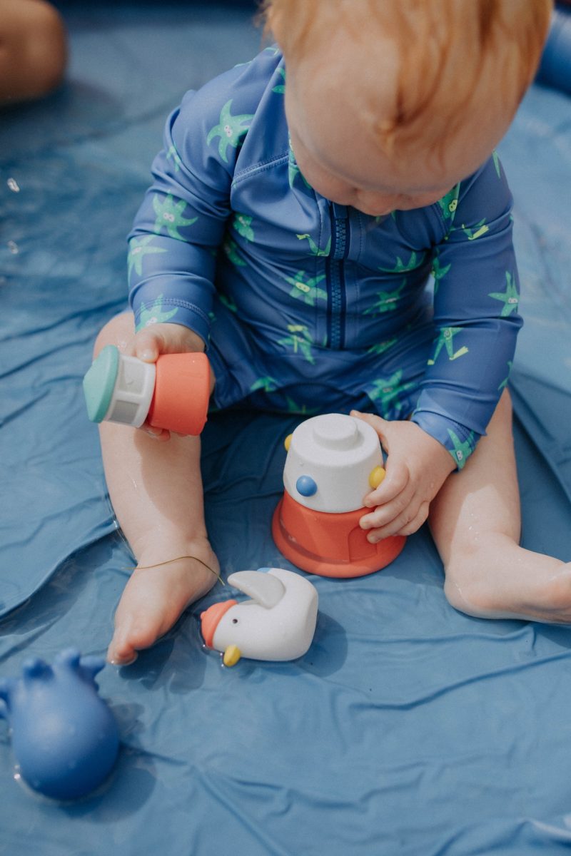 Itzy Stack & Squirt Bath + Water Toy from Itzy Ritzy