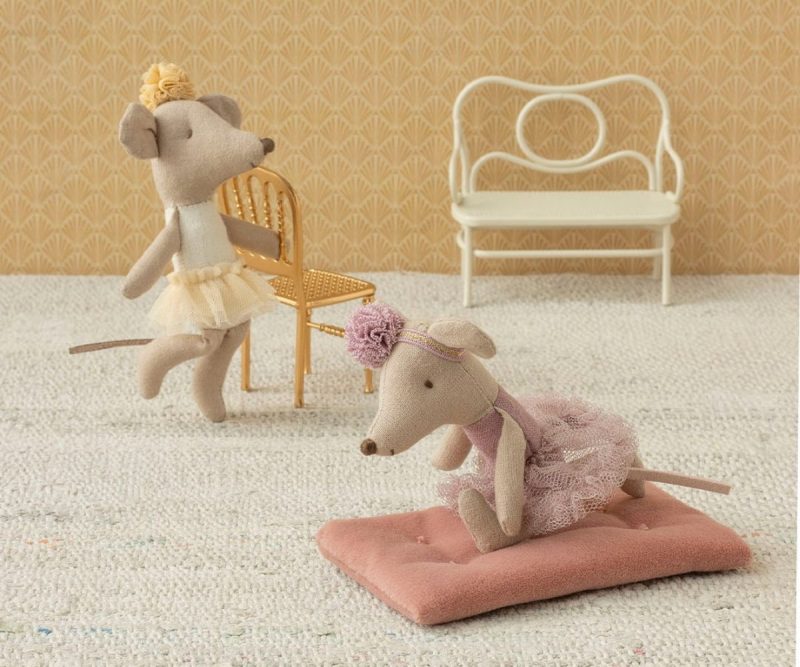 Ballerina Mouse Little Sister in Heather made by Maileg