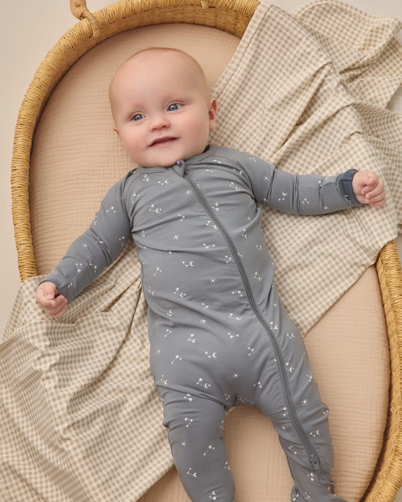 Quincy Mae Bamboo Zip Footie in Starlight
