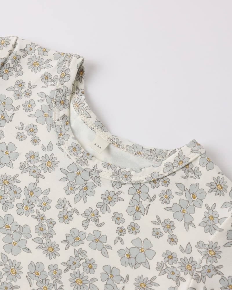 Bamboo Short Sleeve Pajama Set in Blue Floral from Quincy Mae