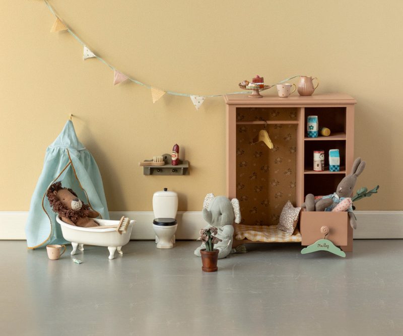 Bed Canopy Miniature in Mint made by Maileg Bed Canopy Miniature in Mint made by Maileg