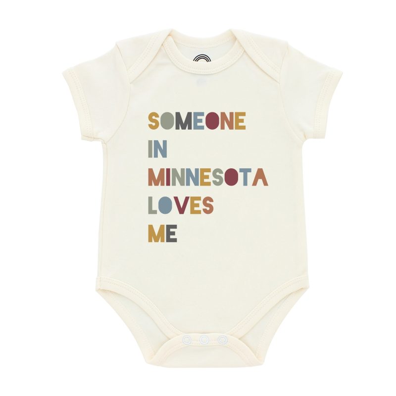 Emerson and Friends Someone in MN Loves Me Minnesota Baby Gifts Cotton Onesie Emerson and Friends Someone in MN Loves Me Minnesota Baby Gifts Cotton Onesie