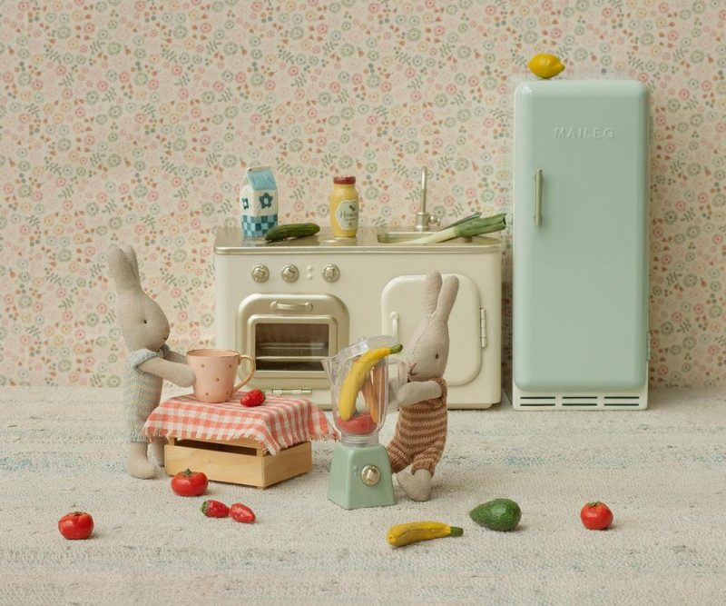 Fridge in Mint Miniature made by Maileg Fridge in Mint Miniature made by Maileg