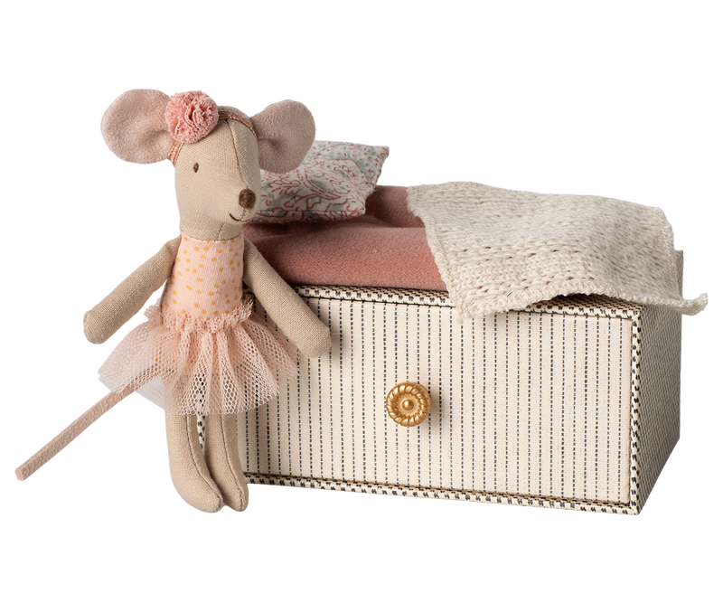 Maileg Little Sister Dance Mouse in Daybed
