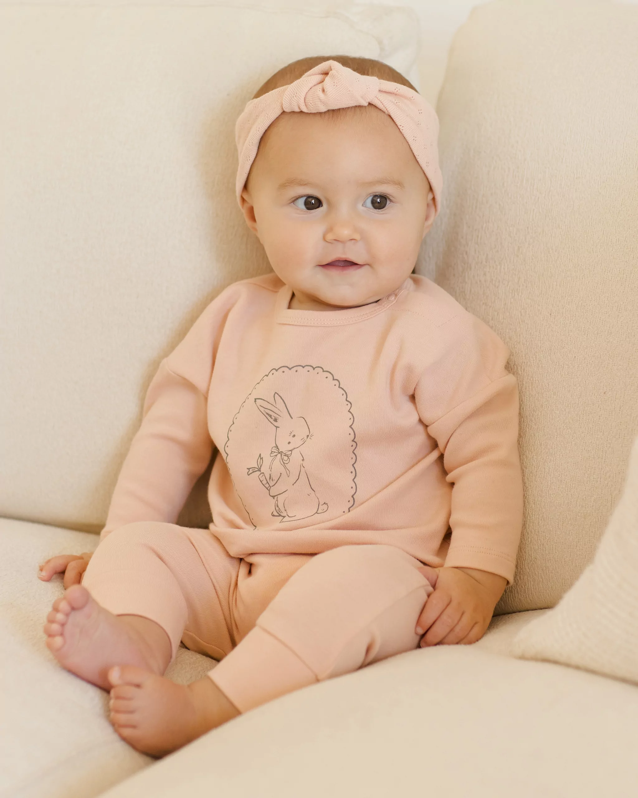 Quincy Mae Long Sleeve Tee In Bunny