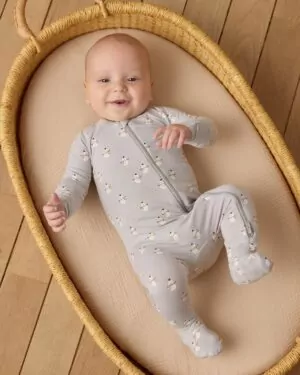 Quincy Mae Bamboo Zip Footie In Snowmen