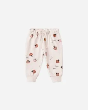 Quincy Mae Relaxed Sweatpant In Love Bug