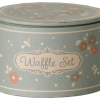 Waffle Set for Mouse from Maileg Waffle Set for Mouse from Maileg
